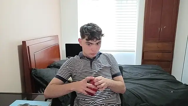 Snapshot of lukeboyce33 chatting on 02/26/26, 10:31 lukeboyce33 online show from 02/26/26, 10:31