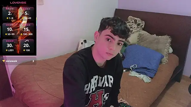 Snapshot of lukeboyce33 chatting on 05/19/26, 01:56 lukeboyce33 online show from 05/19/26, 01:56