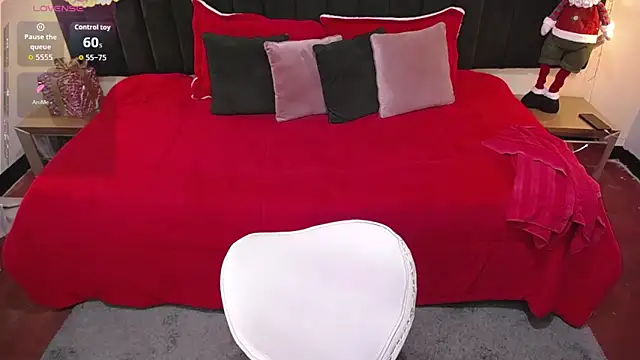 ailyn maury online show from 12/19/25, 01:23