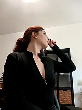 Snapshot of MeCherryy chatting on 10/24/25, 01:18 MeCherryy online show from 10/24/25, 01:18