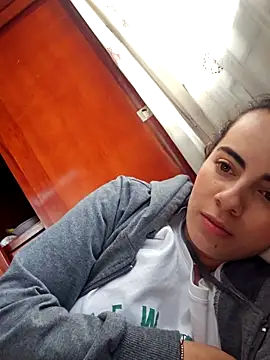 Snapshot of Sairy_ chatting on 10/08/25, 09:45 Sairy online show from 10/08/25, 09:45