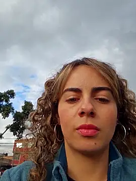 Snapshot of Sairy_ chatting on 10/15/25, 09:26 Sairy online show from 10/15/25, 09:26