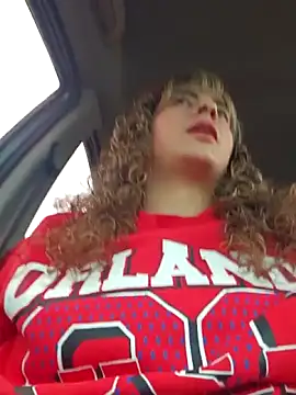 Snapshot of Sairy_ chatting on 10/22/25, 07:02 Sairy online show from 10/22/25, 07:02