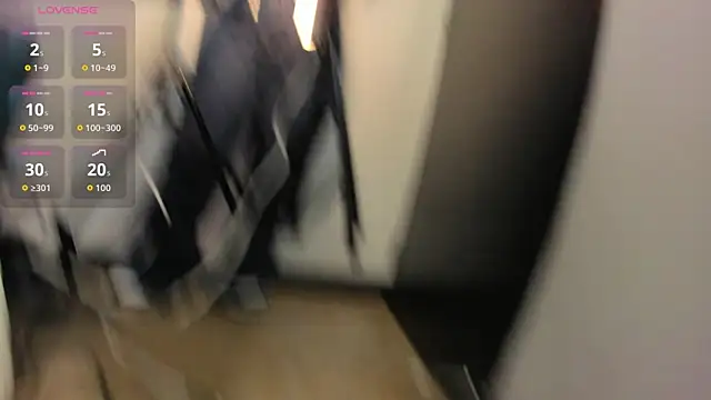 Snapshot of Pretty_Johnson_ chatting on 09/19/25, 12:39 Pretty Johnson online show from 09/19/25, 12:39