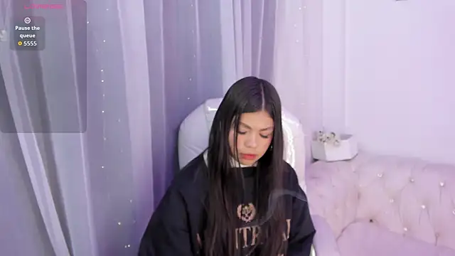 Snapshot of Pretty_Johnson_ chatting on 11/16/25, 12:11 Pretty Johnson online show from 11/16/25, 12:11