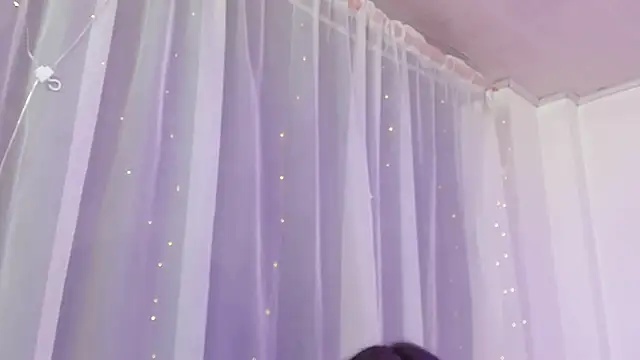 Snapshot of Pretty_Johnson_ chatting on 11/18/25, 11:36 Pretty Johnson online show from 11/18/25, 11:36