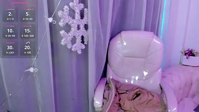 Snapshot of Pretty_Johnson_ chatting on 12/15/25, 11:36 Pretty Johnson online show from 12/15/25, 11:36