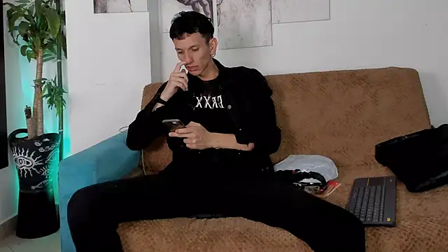 Giotrashy online show from 12/17/25, 12:16