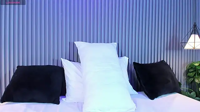 LauraCarther online show from 03/20/26, 07:30