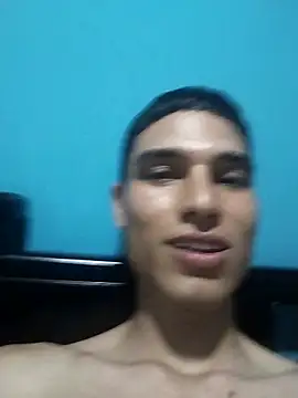 Snapshot of Saul_yei chatting on 03/15/25, 03:18 Saul yei online show from 03/15/25, 03:18