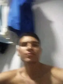 Snapshot of Saul_yei chatting on 03/17/25, 12:41 Saul yei online show from 03/17/25, 12:41