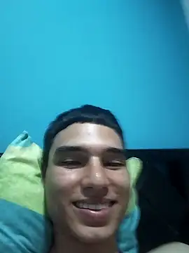 Snapshot of Saul_yei chatting on 03/18/25, 08:58 Saul yei online show from 03/18/25, 08:58