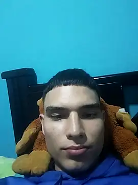 Snapshot of Saul_yei chatting on 03/22/25, 12:06 Saul yei online show from 03/22/25, 12:06