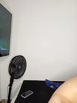 Snapshot of Saul_yei chatting on 10/14/25, 05:52 Saul yei online show from 10/14/25, 05:52