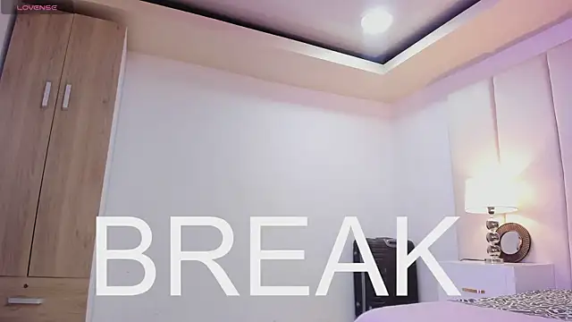 Snapshot of princesssammy2 chatting on 03/19/25, 03:20 princesssammy2 online show from 03/19/25, 03:20