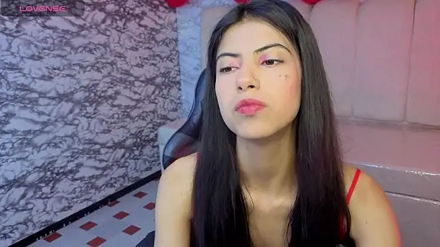 Snapshot of _Kitty_v chatting on 02/14/26, 01:19 Kitty v online show from 02/14/26, 01:19