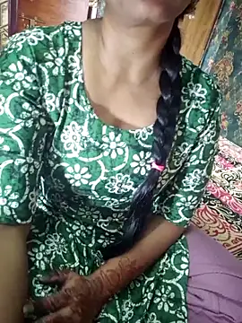 Snapshot of Shalini_telugu09 chatting on 11/15/25, 06:11 Shalini telugu09 online show from 11/15/25, 06:11