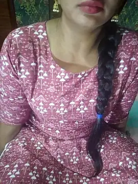 Snapshot of Shalini_telugu09 chatting on 12/18/25, 12:00 Shalini telugu09 online show from 12/18/25, 12:00