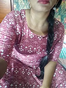 Snapshot of Shalini_telugu09 chatting on 12/23/25, 06:33 Shalini telugu09 online show from 12/23/25, 06:33