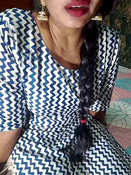 Snapshot of Shalini_telugu09 chatting on 02/15/26, 06:04 Shalini telugu09 online show from 02/15/26, 06:04