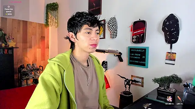 Snapshot of Yaiden_11 chatting on 03/19/25, 10:00 Yaiden 11 online show from 03/19/25, 10:00