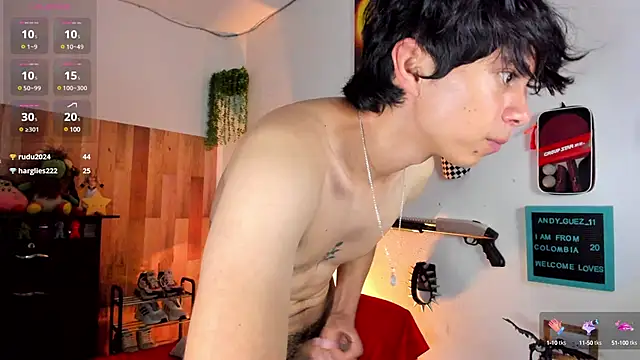 Snapshot of Yaiden_11 chatting on 03/21/25, 01:01 Yaiden 11 online show from 03/21/25, 01:01