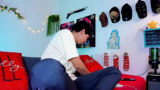 Snapshot of Yaiden_11 chatting on 11/29/25, 10:07 Yaiden 11 online show from 11/29/25, 10:07