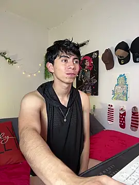 Snapshot of Yaiden_11 chatting on 12/02/25, 10:20 Yaiden 11 online show from 12/02/25, 10:20