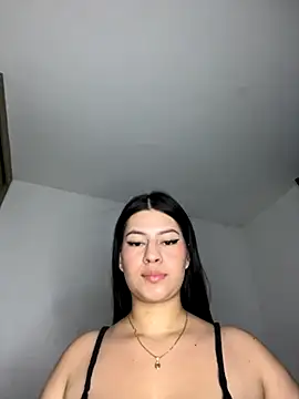 Saanvi21 online show from 11/26/25, 11:00