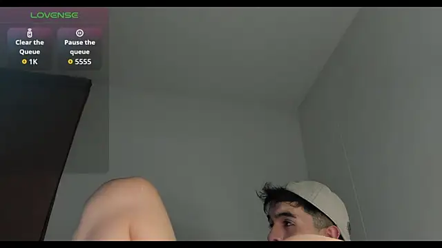 cmzo  online show from 10/11/25, 03:39