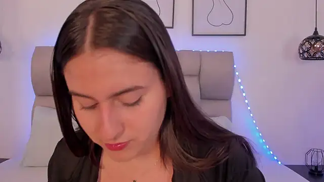 Hanna Evans   online show from 02/04/26, 12:44