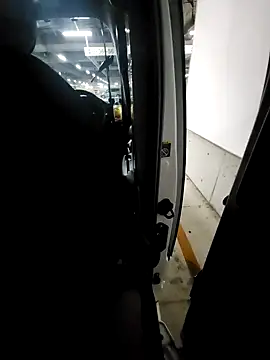 ikeike-kun online show from 10/21/25, 09:32