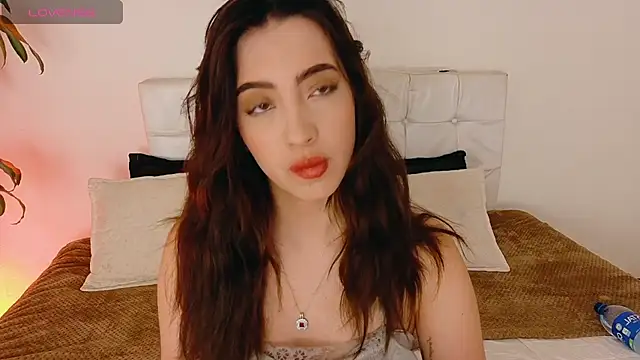 Snapshot of Rebbecawhite_meow chatting on 09/14/25, 05:01 Rebbecawhite meow online show from 09/14/25, 05:01