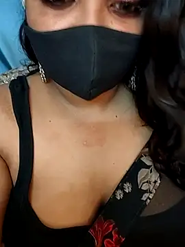 Snapshot of Tamil_hot_whiskey_girl chatting on 03/16/25, 10:53 Tamil hot whiskey girl online show from 03/16/25, 10:53