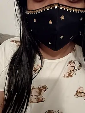 Snapshot of Tamil_hot_whiskey_girl chatting on 01/14/26, 12:00 Tamil hot whiskey girl online show from 01/14/26, 12:00