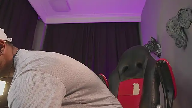 Colstorw  online show from 12/23/25, 10:02