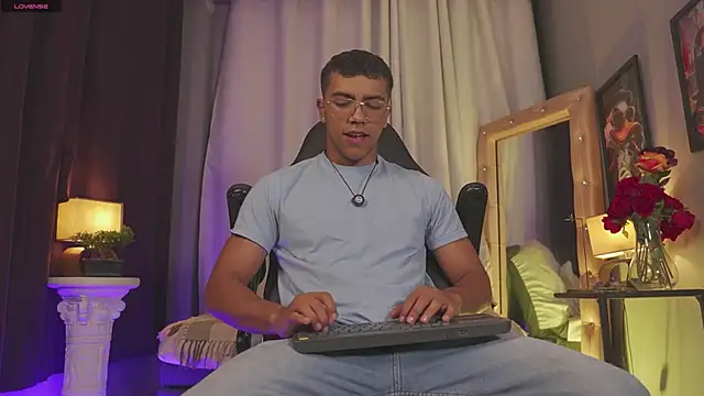 Colstorw  online show from 04/08/26, 10:04