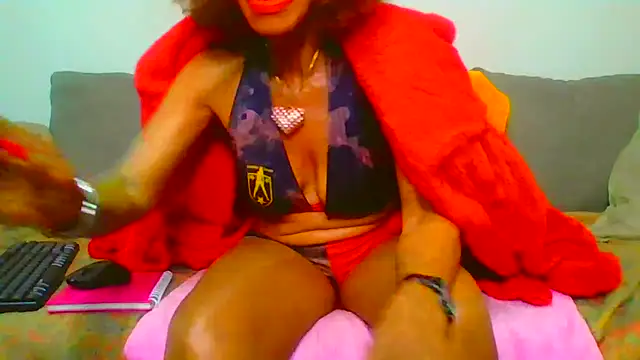 ModelZoee online show from 07/04/26, 06:52
