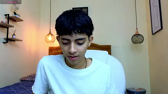 Snapshot of Matty_Sparkk chatting on 03/19/25, 12:45 Matty Sparkk online show from 03/19/25, 12:45