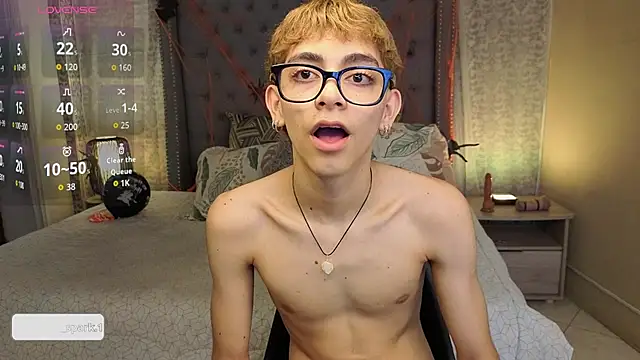 Snapshot of Matty_Sparkk chatting on 10/28/25, 01:58 Matty Sparkk online show from 10/28/25, 01:58