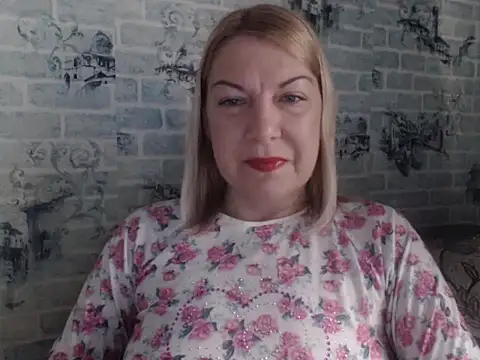 Snapshot of Lillia_Ray chatting on 12/21/25, 11:06 Lillia Ray online show from 12/21/25, 11:06