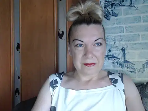 Snapshot of Lillia_Ray chatting on 06/19/26, 06:40 Lillia Ray online show from 06/19/26, 06:40