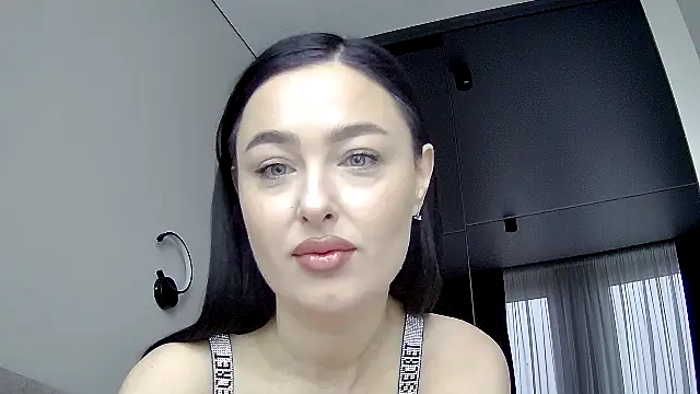 Snapshot of Black_swan7777 chatting on 02/19/26, 07:37 Black swan7777 online show from 02/19/26, 07:37