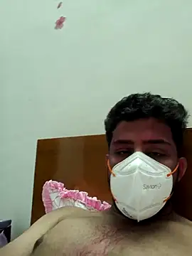 Snapshot of nickjones698 chatting on 03/14/25, 05:35 nickjones698 online show from 03/14/25, 05:35