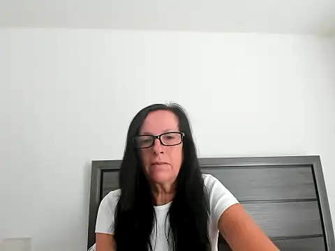 Snapshot of peachgoddess chatting on 09/19/25, 03:24 peachgoddess online show from 09/19/25, 03:24