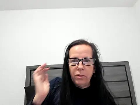 peachgoddess online show from 11/11/25, 01:00