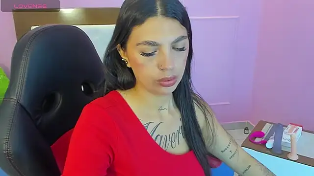 TATILARSON1 online show from 11/08/25, 12:49