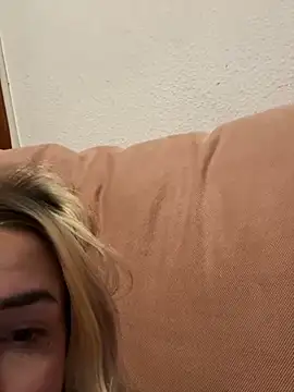 DarkVelvet online show from 03/16/25, 08:21