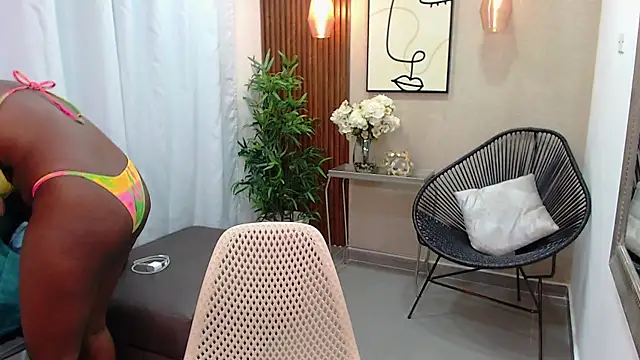 Coral Lise online show from 03/21/25, 11:01