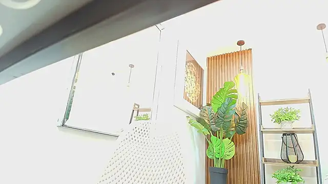 Coral Lise online show from 09/23/25, 11:13